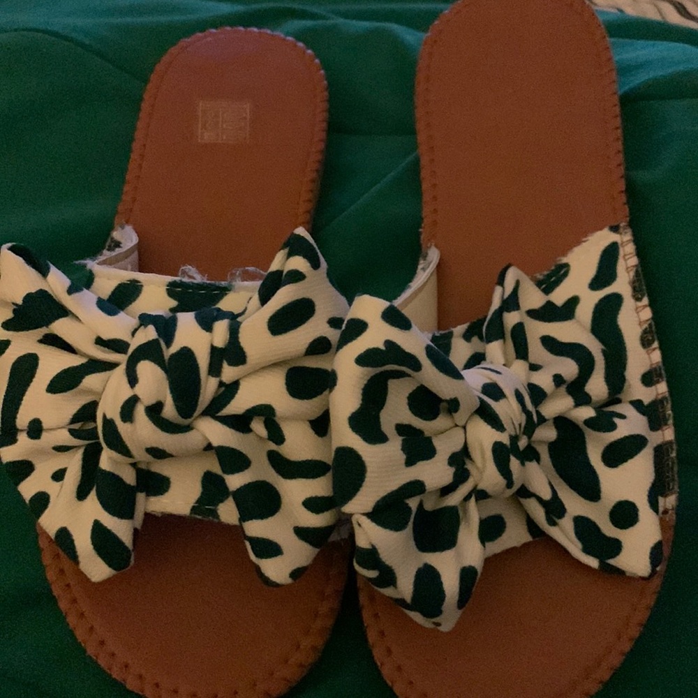 Green And Cream Slides - image 1